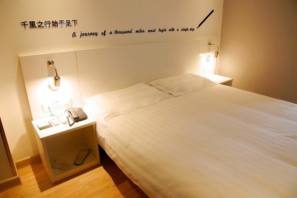 Motel 168 Huanglong Trade Area Branch Вэньчжоу Экстерьер фото